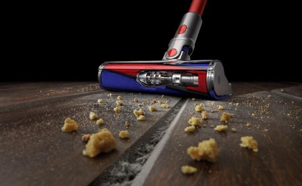 Aspirateur Dyson V11 Fluffy, nickel/rouge