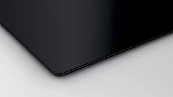 Plaque de cuisson à induction Bosch Série 2 PUG611AA5E noire 60 cm avec 4 zones de cuisson